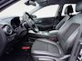 Hyundai Kona Electric EV Fashion 64 kWh | Zeer nette auto | 100 % SOH | Stoelverwarming | Navigatie | Apple CarPlay & Android Auto | Achteruitrijcamera | Dealer onderhouden |