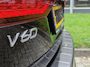 Volvo V60 T6 350PK Plug-in hybrid AWD Plus Dark | BLIS | Trekhaak  | H&K | ACC | Elektr. Stoelen | 360 Camera | voorruitverwarm. | Keyless |