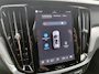 Volvo V60 T6 350PK Plug-in hybrid AWD Plus Dark | BLIS | Trekhaak  | H&K | ACC | Elektr. Stoelen | 360 Camera | voorruitverwarm. | Keyless |