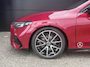 Mercedes-Benz CLA 180 Business Solution AMG | Night Pakket | Panoramadak | Trekhaak | DISTRONIC Afstandsassistent | Dodehoekassistent | Verkeersbordenassistent | MULTIBEAM LED Koplampen | Elektrisch Verstelbare Stoelen + Memory | Stoelverwarming | Sfeerverlichting | THERMOTRONIC Klimaatregeling | Sierdelen Geborsteld Aluminium Lightlines | Apple CarPlay | Android Auto | Achteruitrijcamera | Parkeersensoren
