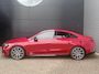 Mercedes-Benz CLA 180 Business Solution AMG | Night Pakket | Panoramadak | Trekhaak | DISTRONIC Afstandsassistent | Dodehoekassistent | Verkeersbordenassistent | MULTIBEAM LED Koplampen | Elektrisch Verstelbare Stoelen + Memory | Stoelverwarming | Sfeerverlichting | THERMOTRONIC Klimaatregeling | Sierdelen Geborsteld Aluminium Lightlines | Apple CarPlay | Android Auto | Achteruitrijcamera | Parkeersensoren