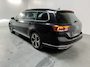 Volkswagen Passat Variant 1.4 TSI PHEV GTE Business / AUTOMAAT/ PANO/ ELEKTR. TREKHAAK/ MASSAGE/ NAVI/ APP-CONNECT/ STUUR-STOELVERWARM./ ADAPT-CRUISE/ 19'' LMV/ CAMERA