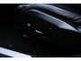 Volvo XC60 T8 Plug-in hybrid AWD Ultimate Dark | Stuurverwarming | Stoelverwarming | Apple Carplay | Trekhaak | Panoramadak | Lederen bekleding | Achterbank verwarmd | 360 graden camera |