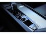 Volvo XC60 T8 Plug-in hybrid AWD Ultimate Dark | Stuurverwarming | Stoelverwarming | Apple Carplay | Trekhaak | Panoramadak | Lederen bekleding | Achterbank verwarmd | 360 graden camera |