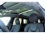 Volvo XC60 T8 Plug-in hybrid AWD Ultimate Dark | Stuurverwarming | Stoelverwarming | Apple Carplay | Trekhaak | Panoramadak | Lederen bekleding | Achterbank verwarmd | 360 graden camera |