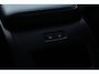 Volvo XC60 T8 Plug-in hybrid AWD Ultimate Dark | Stuurverwarming | Stoelverwarming | Apple Carplay | Trekhaak | Panoramadak | Lederen bekleding | Achterbank verwarmd | 360 graden camera |
