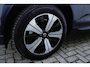 Volvo XC60 T8 Plug-in hybrid AWD Ultimate Dark | Stuurverwarming | Stoelverwarming | Apple Carplay | Trekhaak | Panoramadak | Lederen bekleding | Achterbank verwarmd | 360 graden camera |