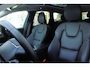 Volvo XC60 T8 Plug-in hybrid AWD Ultimate Dark | Stuurverwarming | Stoelverwarming | Apple Carplay | Trekhaak | Panoramadak | Lederen bekleding | Achterbank verwarmd | 360 graden camera |