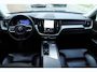 Volvo XC60 T8 Plug-in hybrid AWD Ultimate Dark | Stuurverwarming | Stoelverwarming | Apple Carplay | Trekhaak | Panoramadak | Lederen bekleding | Achterbank verwarmd | 360 graden camera |