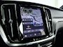 Volvo V60 T6 Plug-in hybrid AWD Plus Dark | SOH 100% | 360° camera | Harman Kardon | Stoel- en stuurverwarming | Trekhaak