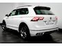 Volkswagen Tiguan 1.4 eHybrid 245 pk R-Line 6-DSG | 'App-Connect' draadloze smartphone integratie | Achteruitrijcamera | Matrix-LED-koplamp incl. Grootlichtassistent met adaptieve lichtverdeling (ALH)