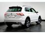 Volkswagen Tiguan 1.4 eHybrid 245 pk R-Line 6-DSG | 'App-Connect' draadloze smartphone integratie | Achteruitrijcamera | Matrix-LED-koplamp incl. Grootlichtassistent met adaptieve lichtverdeling (ALH)