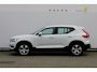 Volvo XC40 T3 163PK Automaat Business Pro Navigatie / Trekhaak / Adaptieve Cruise Control / 18" lichtmetalen velgen / Climare Control