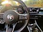 Alfa Romeo Tonale 1.3T PHEV Edizione Speciale Q4 | Verde Montreal| Pano | HK | Stoelventilatie| 20 inch | 360° | T