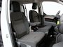 Toyota ProAce Electric Luxury L2 8persoons PERSONENBUS 8p SOH 89% Navigatie Parkeersensoren Cruise Control Stoelverwarming Climate Control LM Velgen