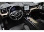 Volvo XC60 T8 Hybride AWD Ultra Dark Executive | Luchtvering | Massage | Stoelventilatie | Head-Up | 360° Camera | Panoramadak |