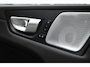 Volvo XC60 T8 Hybride AWD Ultra Dark Executive | Luchtvering | Massage | Stoelventilatie | Head-Up | 360° Camera | Panoramadak |