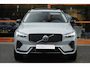 Volvo XC60 T8 Hybride AWD Ultra Dark Executive | Luchtvering | Massage | Stoelventilatie | Head-Up | 360° Camera | Panoramadak |