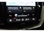 Volvo XC60 T8 Hybride AWD Ultra Dark Executive | Luchtvering | Massage | Stoelventilatie | Head-Up | 360° Camera | Panoramadak |