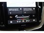 Volvo XC60 T8 Hybride AWD Ultra Dark Executive | Luchtvering | Massage | Stoelventilatie | Head-Up | 360° Camera | Panoramadak |