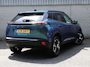 Peugeot 2008 Allure 100pk Navigatie via Apple Carplay en Android Auto | Parkeersensoren voor en achter | Cruise control | Automatische airco | Lichtmetalen velgen
