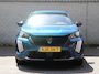 Peugeot 2008 Allure 100pk Navigatie via Apple Carplay en Android Auto | Parkeersensoren voor en achter | Cruise control | Automatische airco | Lichtmetalen velgen