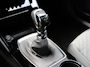 Peugeot 2008 Allure 100pk Navigatie via Apple Carplay en Android Auto | Parkeersensoren voor en achter | Cruise control | Automatische airco | Lichtmetalen velgen