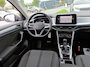 Volkswagen T-Roc 1.5 TSI 150pk Life DSG Automaat / Navigatie / LM 17 inch / LED / Camera / Park Assist / Afn. Trekhaak / Dig cockpit Pro