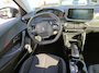 Peugeot e-2008 EV Active 50 kWh | Fase 3 laden | SOH 94,31% | Navi by app | Apple carplay | Trekhaak | Bluetooth | NL auto | 21.000km |