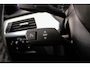 BMW 3-Serie 318i Edition Exclusive | Origineel NL | 3e eigenaar | M-sportstuur | Sportstoelen | Cruise control | Individual dakhemel antraciet | Boordcomputer | Mistlamp | 17 inch