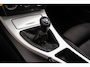 BMW 3-Serie 318i Edition Exclusive | Origineel NL | 3e eigenaar | M-sportstuur | Sportstoelen | Cruise control | Individual dakhemel antraciet | Boordcomputer | Mistlamp | 17 inch