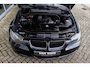 BMW 3-Serie 318i Edition Exclusive | Origineel NL | 3e eigenaar | M-sportstuur | Sportstoelen | Cruise control | Individual dakhemel antraciet | Boordcomputer | Mistlamp | 17 inch