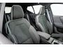 Volvo XC40 B4 197PK Plus Dark | 360 | Pixel Led | Trekhaak | Panoramadak | Getint Glas
