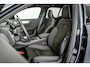 Volvo XC40 B4 197PK Plus Dark | 360 | Pixel Led | Trekhaak | Panoramadak | Getint Glas