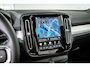 Volvo XC40 B4 197PK Plus Dark | 360 | Pixel Led | Trekhaak | Panoramadak | Getint Glas