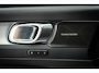 Volvo XC40 B4 197PK Plus Dark | 360 | Pixel Led | Trekhaak | Panoramadak | Getint Glas