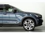 Volvo XC40 B4 197PK Plus Dark | 360 | Pixel Led | Trekhaak | Panoramadak | Getint Glas