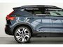 Volvo XC40 B4 197PK Plus Dark | 360 | Pixel Led | Trekhaak | Panoramadak | Getint Glas