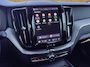 Volvo XC60 2.0 T6 Plug-in hybrid AWD Ultra Dark | Trekhaak | Harman Kardon | Stoel + Stuur Verwarming | Panoramadak | 360 Camera |