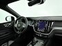Volvo XC60 T6 Plug-in hybrid AWD Plus Dark | Panoramadak | Parkeercamera | Stoel- en Stuurverwarming