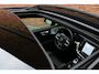 Volvo V60 T6 Plug-in hybrid AWD Plus Dark | Adaptive Cruise & Pilot Assist | Panoramadak met Schuif-/Kantelfunctie | Harman Kardon Premium Audio | Verwarmbare voorstoelen, achterbank en stuurwiel | 19 inch Lichtmetalen velgen