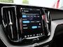 Volvo XC60 2.0 R-Design 398PK AWD Long Range | Pano | H&K | Orrefors | Leder | Memory | Carplay - Android | Keyless | 360 | Trekhaak | Led | Adaptive Cruise | Stoelverwarming voor & achter | Stuurwielverwarming | Digital Dash | Dodehoek Detectie