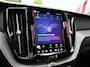 Volvo XC60 2.0 R-Design 398PK AWD Long Range | Pano | H&K | Orrefors | Leder | Memory | Carplay - Android | Keyless | 360 | Trekhaak | Led | Adaptive Cruise | Stoelverwarming voor & achter | Stuurwielverwarming | Digital Dash | Dodehoek Detectie