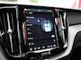 Volvo XC60 2.0 R-Design 398PK AWD Long Range | Pano | H&K | Orrefors | Leder | Memory | Carplay - Android | Keyless | 360 | Trekhaak | Led | Adaptive Cruise | Stoelverwarming voor & achter | Stuurwielverwarming | Digital Dash | Dodehoek Detectie