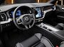 Volvo XC60 2.0 R-Design 398PK AWD Long Range | Pano | H&K | Orrefors | Leder | Memory | Carplay - Android | Keyless | 360 | Trekhaak | Led | Adaptive Cruise | Stoelverwarming voor & achter | Stuurwielverwarming | Digital Dash | Dodehoek Detectie