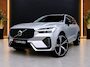 Volvo XC60 2.0 R-Design 398PK AWD Long Range | Pano | H&K | Orrefors | Leder | Memory | Carplay - Android | Keyless | 360 | Trekhaak | Led | Adaptive Cruise | Stoelverwarming voor & achter | Stuurwielverwarming | Digital Dash | Dodehoek Detectie