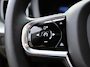 Volvo XC60 2.0 R-Design 398PK AWD Long Range | Pano | H&K | Orrefors | Leder | Memory | Carplay - Android | Keyless | 360 | Trekhaak | Led | Adaptive Cruise | Stoelverwarming voor & achter | Stuurwielverwarming | Digital Dash | Dodehoek Detectie