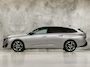 Peugeot 308 SW 1.6 Plug-in Hybrid 180 Allure 180Pk Automaat (APPLE CARPLAY, GROOT NAVI, 360 CAMERA, LEDER, SPORTSTOELEN, GETINT GLAS, ADAPTIVE CRUISE, KEYLESS, NIEUWSTAAT)