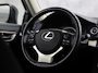 Lexus CT 200h Sport Automaat (APPLE CARPLAY, GROOT NAVI, CAMERA, SPORTSTOELEN, CRUISE, ALCANTARA, NIEUWSTAAT)