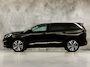 Peugeot 5008 1.2 PureTech Allure 7 Persoons Automaat (PANORAMADAK, APPLE CARPLAY, GROOT NAVI, 360 CAMERA, KEYLESS, SPORTSTOELEN, GETINT GLAS, LANE ASSIST, NIEUWSTAAT)